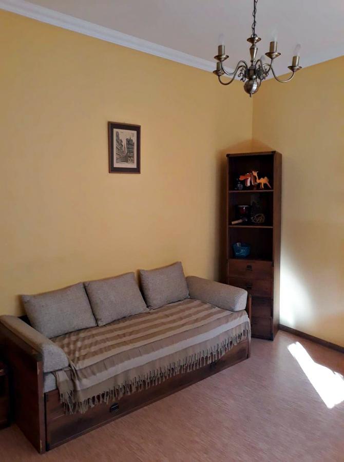 Apartment In The Historical City Center Chernivtsi Ngoại thất bức ảnh